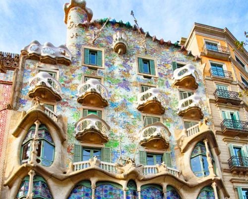 22 Barcelona Tips to Not Look Like a Tourist | The Invisible Tourist